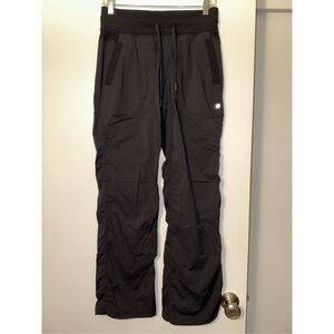 Lululemon Size 6 Dance Studio Pants III Unlined Solid Black Womens Mid Rise EUC
